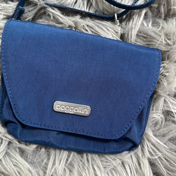 Baggallini blue wallet bag - Picture 2 of 5